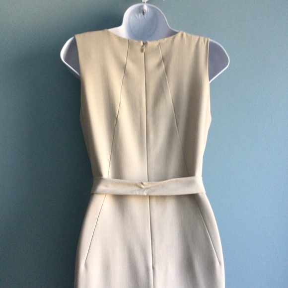 Helen McAlinden pleated sheath dress with bow belt beige sleeveless. Size 8 - Picture 8 of 10